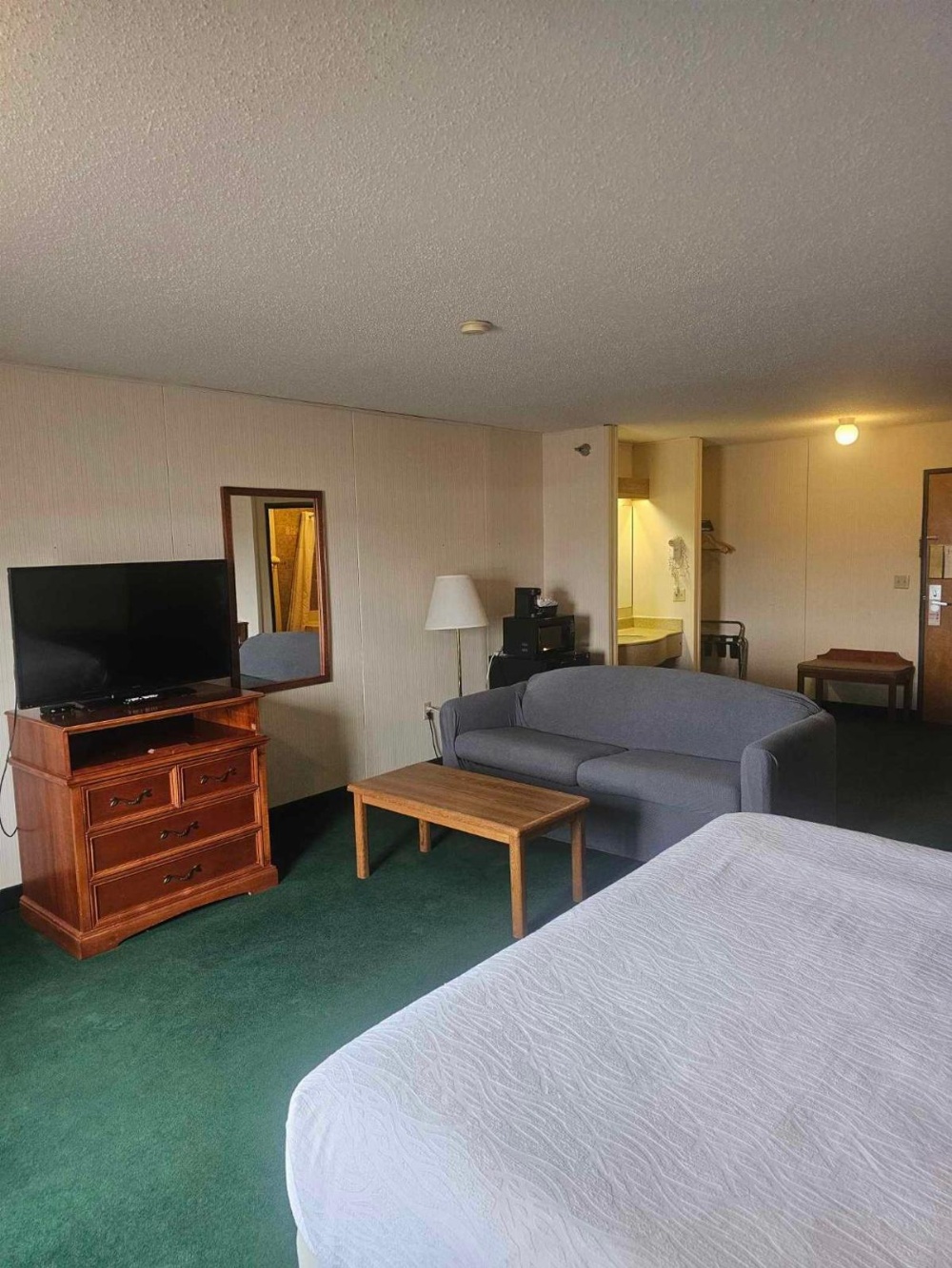Room image 3